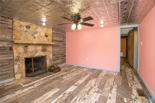 1716 W Main St, Gatesville, TX 76528 - Photo 4