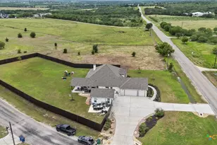140 Gustav Ln, San Marcos, TX 78666 - Photo 4