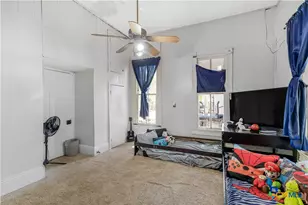 801 Josephine St, Yoakum, TX 77995 - Photo 8