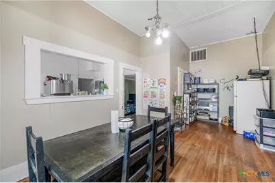 801 Josephine Street, Yoakum, TX 77995 - Photo 10