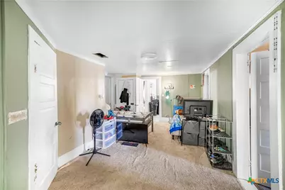 801 Josephine Street, Yoakum, TX 77995 - Photo 18