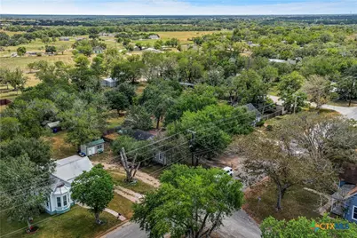 801 Josephine Street, Yoakum, TX 77995 - Photo 34