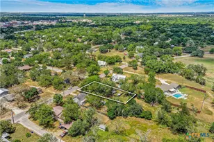 801 Josephine St, Yoakum, TX 77995 - Photo 30