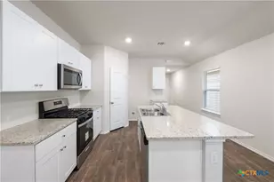2850 Brogan Creek, New Braunfels, TX 78130 - Photo 6