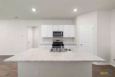 2850 Brogan Creek, New Braunfels, TX 78130 - Photo 4