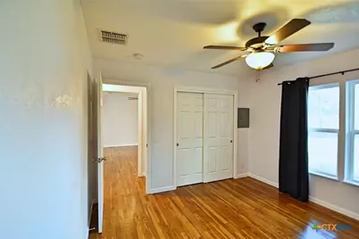 571 W Merriweather Street, New Braunfels, TX 78130 - Photo 30