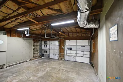 571 W Merriweather Street, New Braunfels, TX 78130 - Photo 24