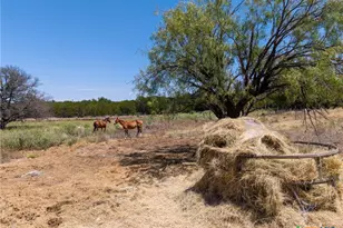 3322 County Rd 1020, Lampasas, TX 76550 - Photo 32