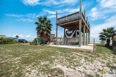 703 N Ocean Drive, Port Lavaca, TX 77979 - Photo 1