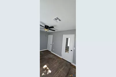 501 N Austin Avenue, Cameron, TX 76520 - Photo 4