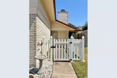 113 Rattan Drive, Victoria, TX 77901 - Photo 2