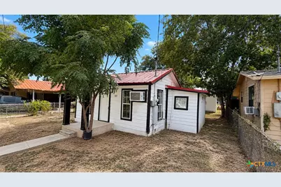 1001 Tony Lee Street, Seguin, TX 78155 - Photo 2