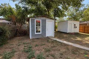 1001 Tony Lee St, Seguin, TX 78155 - Photo 10