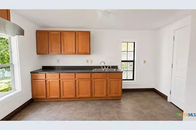 1001 Tony Lee Street, Seguin, TX 78155 - Photo 4