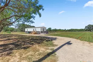 3113 Sandy Elm Rd, La Vernia, TX 78121 - Photo 2