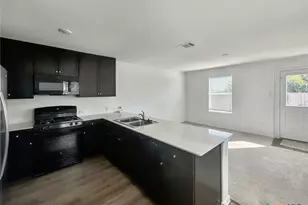 609 Soapstone Pass, San Marcos, TX 78656 - Photo 4