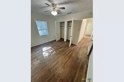 1312 E Mistletoe Avenue, Victoria, TX 77901 - Photo 8