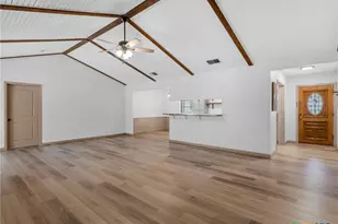 102 Mossridge, Universal City, TX 78148 - Photo 4