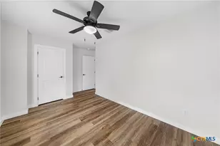 901 S 2nd St, Temple, TX 76504 - Photo 24