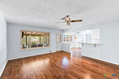 6002 Crown Way, San Antonio, TX 78239 - Photo 6