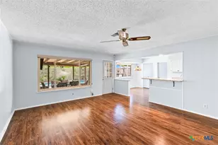 6002 Crown Way, San Antonio, TX 78239 - Photo 6