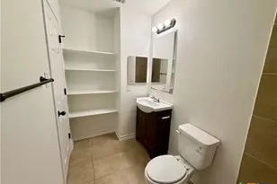 91 Plaza Dr, Universal City, TX 78148 - Photo 16
