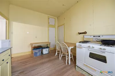124 S Avenue I, Shiner, TX 77984 - Photo 10