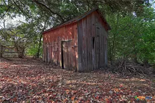 124 S Ave I, Shiner, TX 77984 - Photo 18