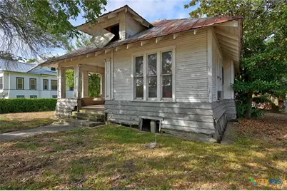 124 S Avenue I, Shiner, TX 77984 - Photo 1