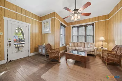 124 S Avenue I, Shiner, TX 77984 - Photo 4