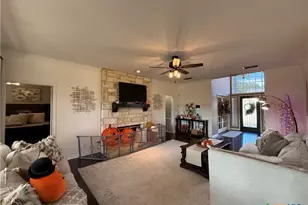 311 Charleston Dr, Victoria, TX 77904 - Photo 8