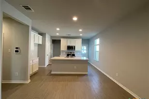 612 Barbary Coast Ln, Jarrell, TX 76537 - Photo 6