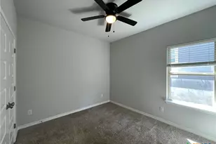 612 Barbary Coast Ln, Jarrell, TX 76537 - Photo 12