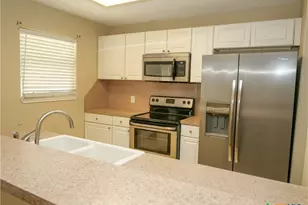 3312 Gayle St, Victoria, TX 77901 - Photo 8