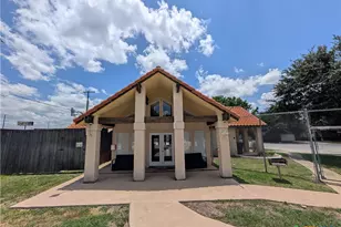 1043 Rivertree Dr, New Braunfels, TX 78130 - Photo 32