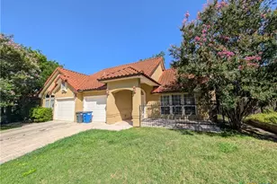 1043 Rivertree Dr, New Braunfels, TX 78130 - Photo 1