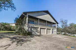 21 Royal Crest, New Braunfels, TX 78130 - Photo 4