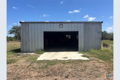 527 Moritz Road, Meyersville, TX 77974 - Photo 4