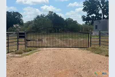 527 Moritz Road, Meyersville, TX 77974 - Photo 18