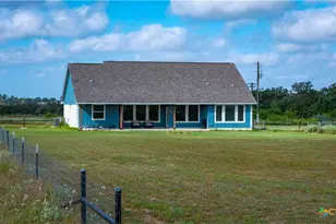 5476 County Rd 427, Stockdale, TX 78160 - Photo 18