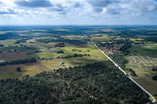 5476 County Rd 427, Stockdale, TX 78160 - Photo 34