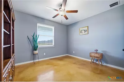 5476 County Road 427, Stockdale, TX 78160 - Photo 14