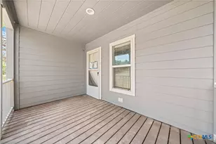 711 La Cresta Dr, Canyon Lake, TX 78133 - Photo 2