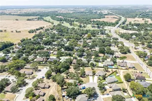 228 Plum St, Luling, TX 78648 - Photo 44