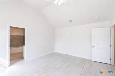 228 Plum Street, Luling, TX 78648 - Photo 14