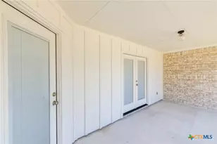 228 Plum St, Luling, TX 78648 - Photo 34