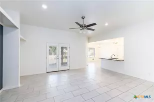 228 Plum St, Luling, TX 78648 - Photo 2