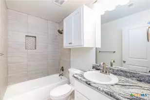 228 Plum St, Luling, TX 78648 - Photo 18