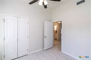 228 Plum St, Luling, TX 78648 - Photo 22