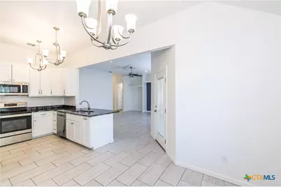 228 Plum Street, Luling, TX 78648 - Photo 10
